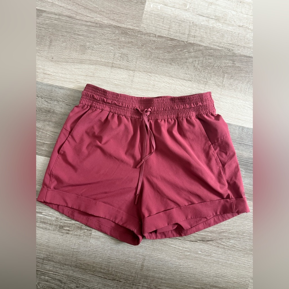 Lululemon Spring Break Away Short